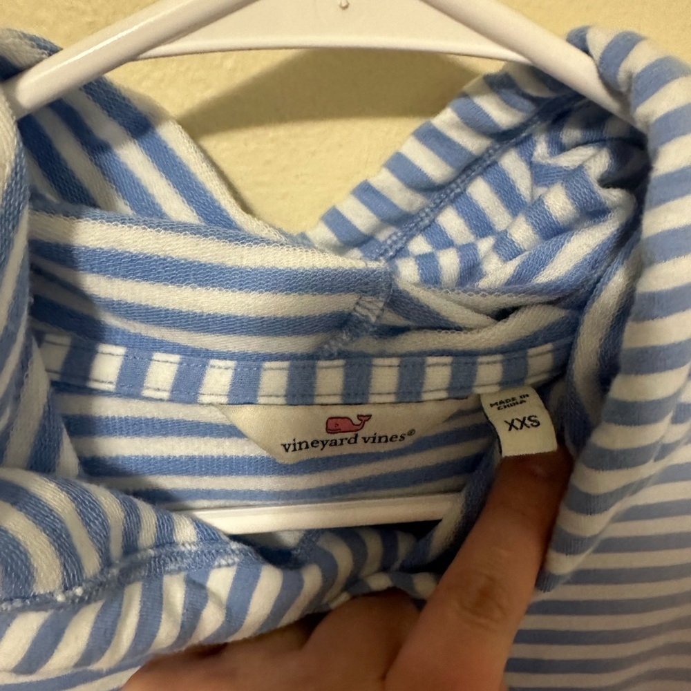 Vineyard Vines Blue and White Striped hoodie size xxs